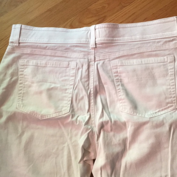 White shorts - Picture 4 of 4